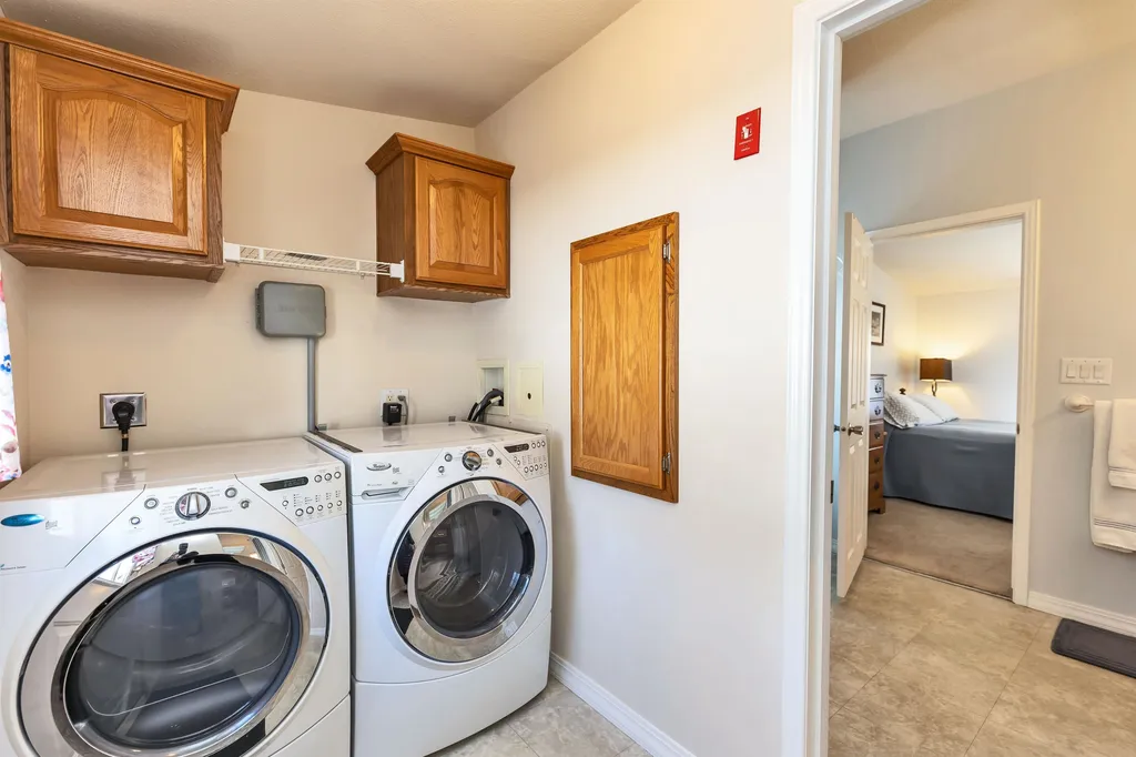 36 Sunset Way Manchester NH 03104