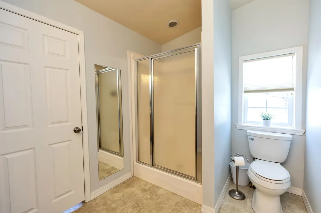 36 Sunset Way Manchester NH 03104