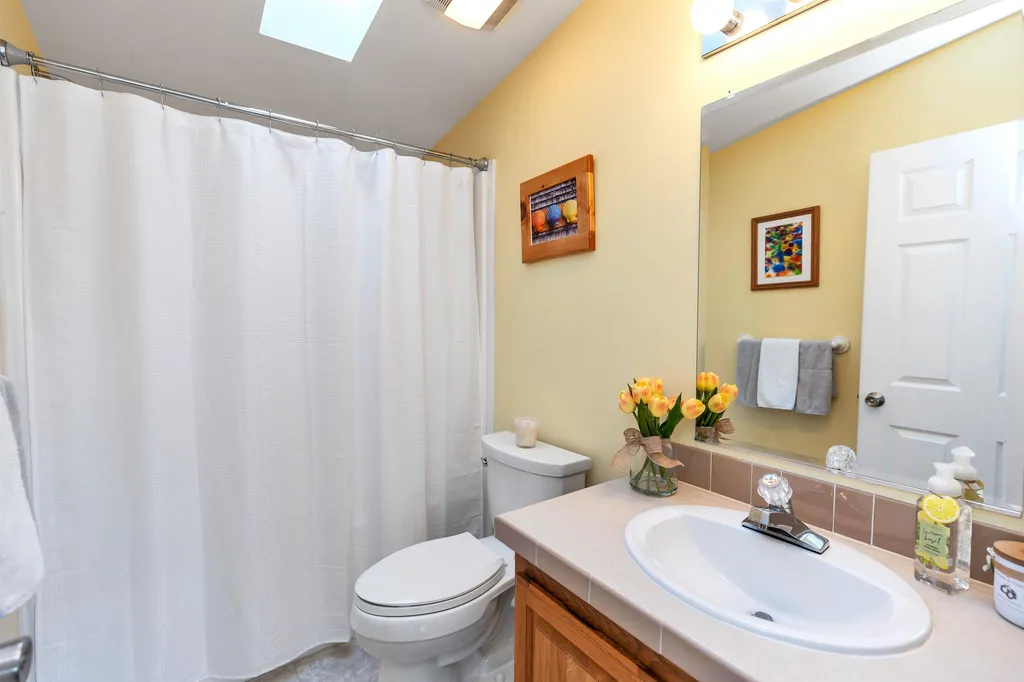36 Sunset Way Manchester NH 03104