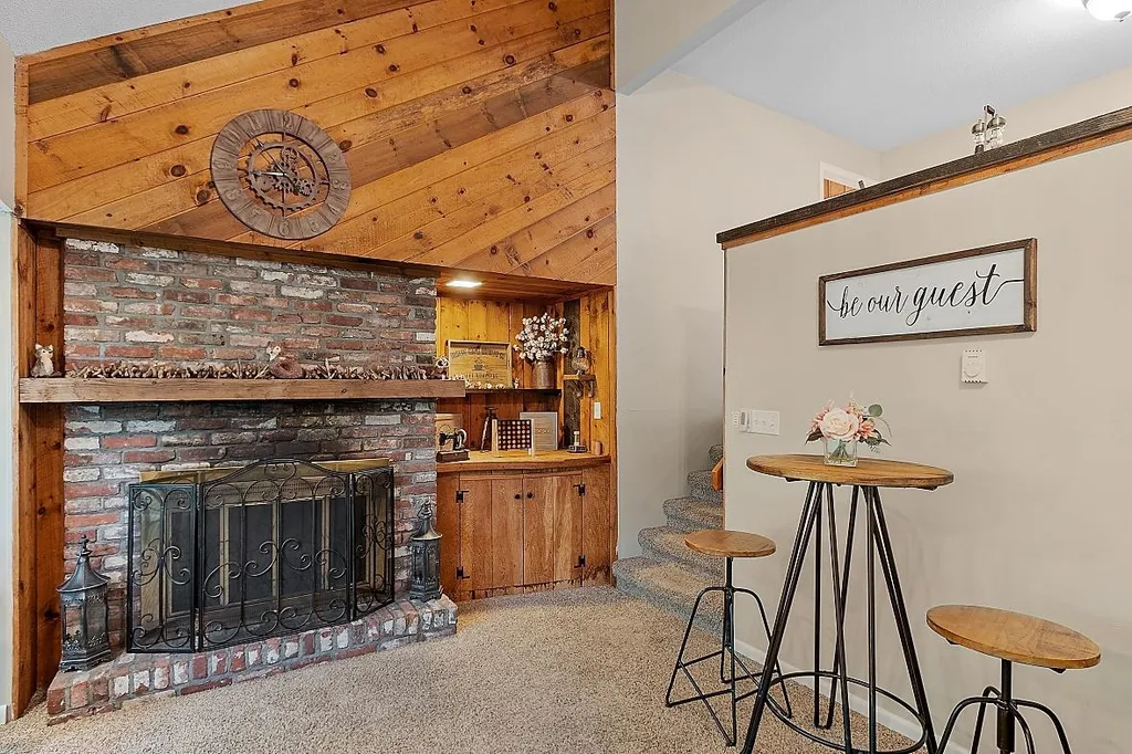 24 Condo Road Campton NH 03223