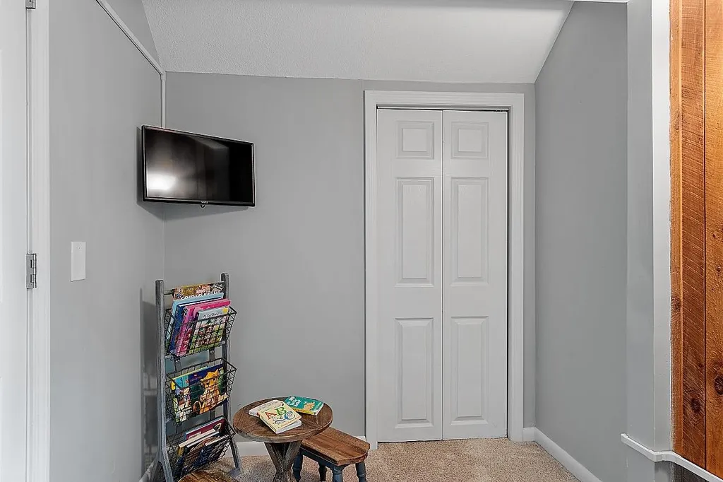 24 Condo Road Campton NH 03223