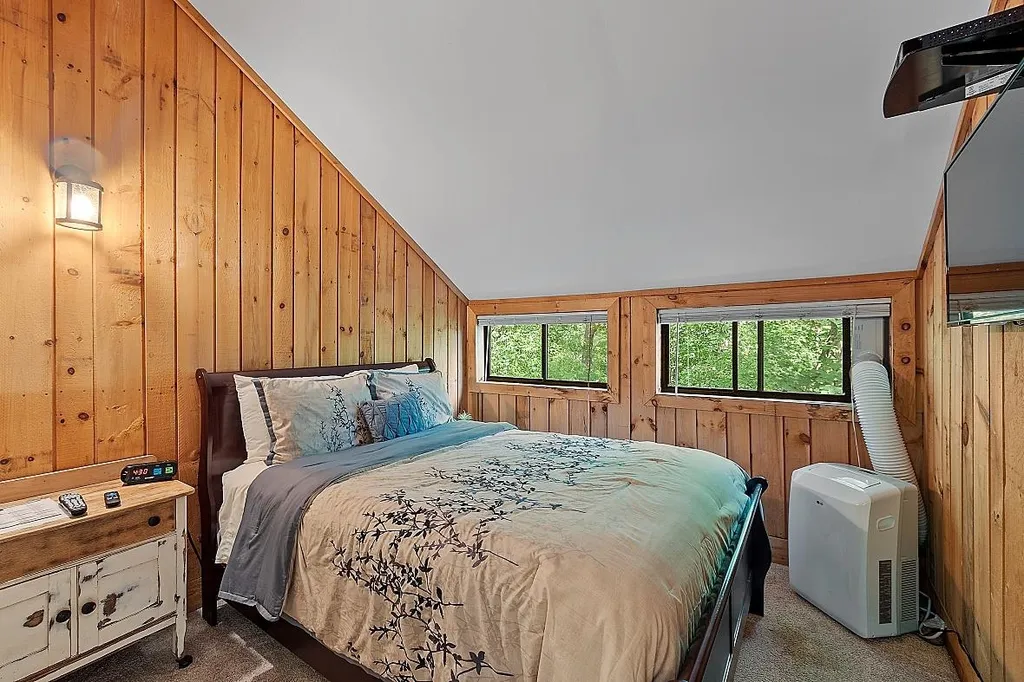 24 Condo Road Campton NH 03223