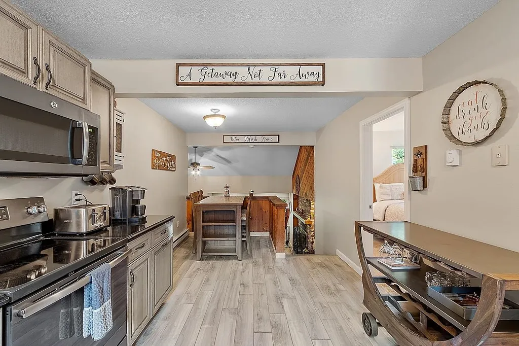 24 Condo Road Campton NH 03223