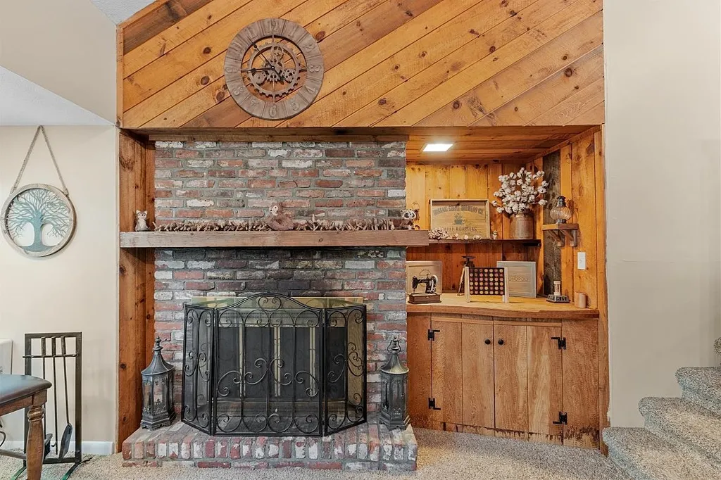 24 Condo Road Campton NH 03223