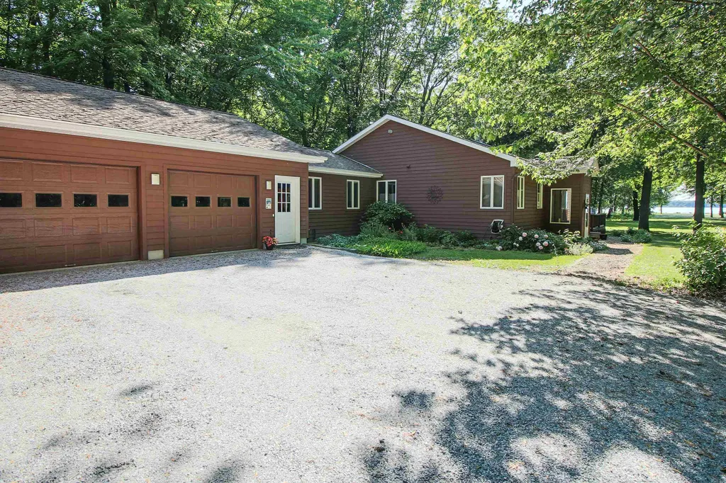 3656 West Shore Road Isle La Motte VT 05463