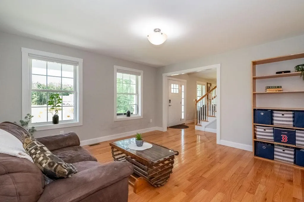 194 Breezy Way Barrington NH 03825