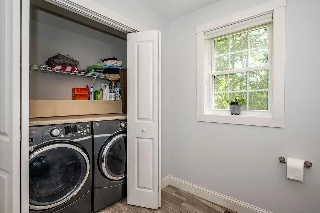 194 Breezy Way Barrington NH 03825