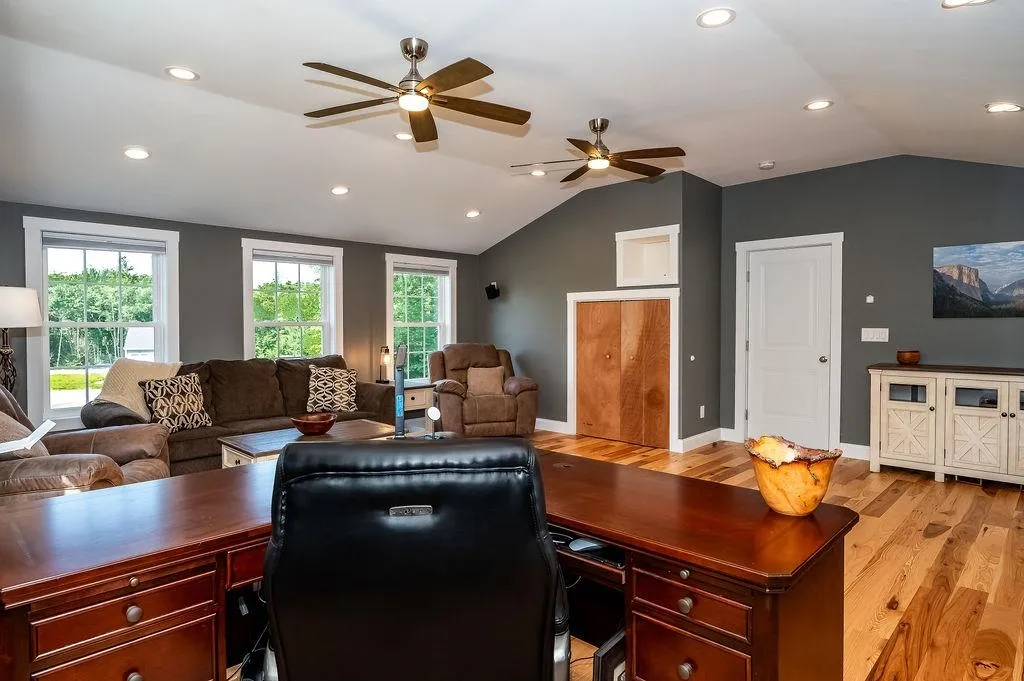 194 Breezy Way Barrington NH 03825