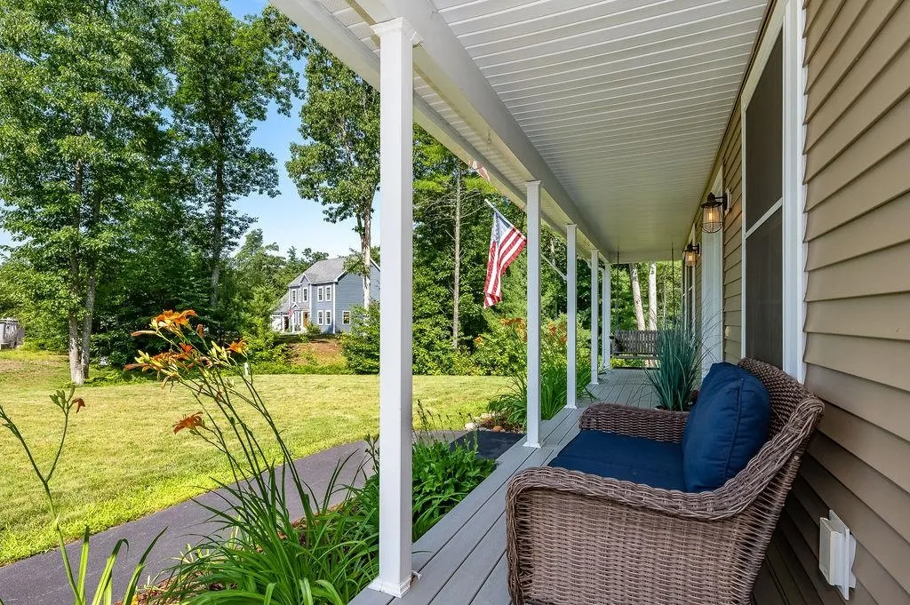 194 Breezy Way Barrington NH 03825