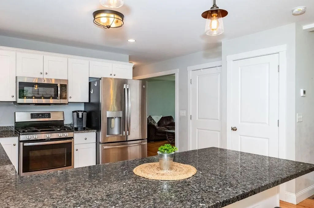 194 Breezy Way Barrington NH 03825