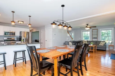 194 Breezy Way Barrington NH 03825