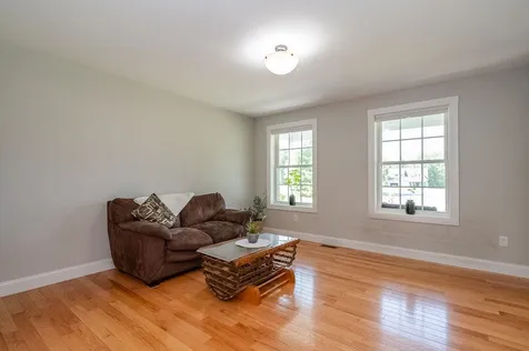 194 Breezy Way Barrington NH 03825