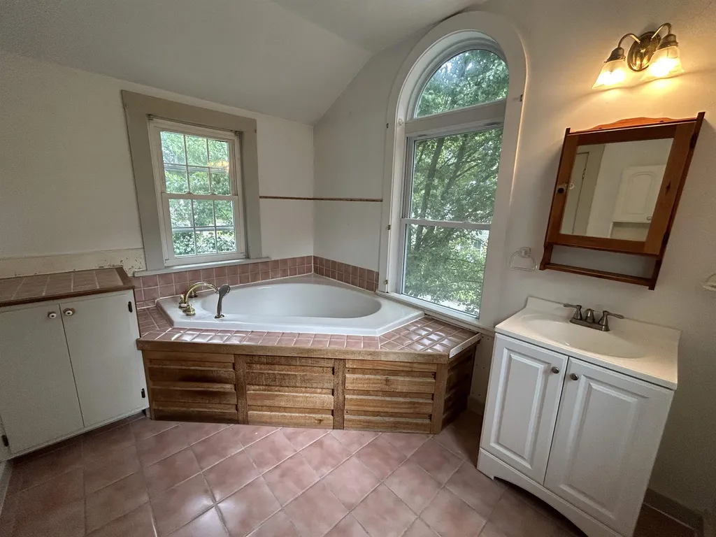 9 Parker Street Exeter NH 03833