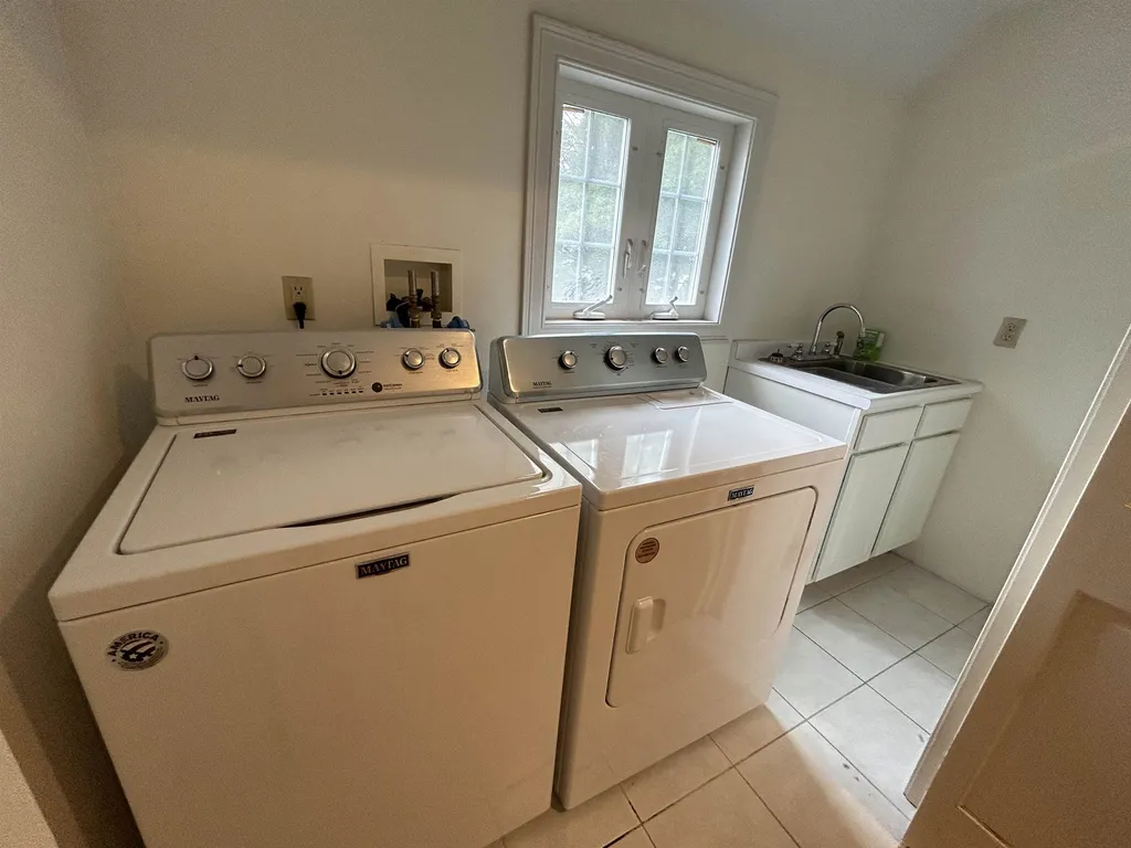 9 Parker Street Exeter NH 03833