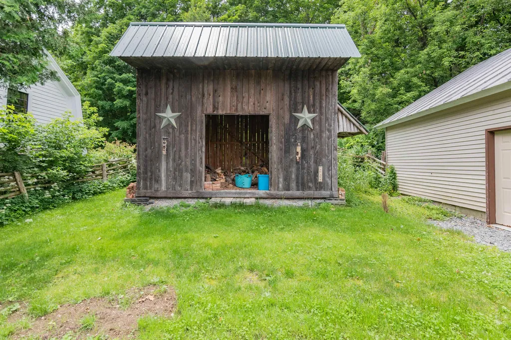 27 School Street Richford VT 05476