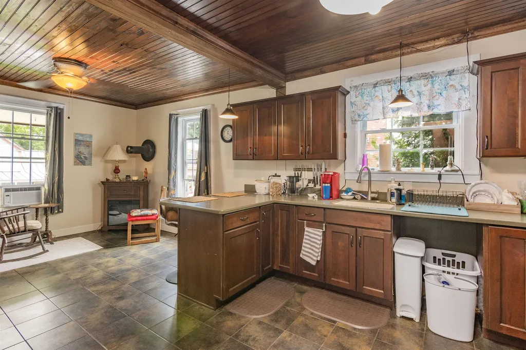 27 School Street Richford VT 05476