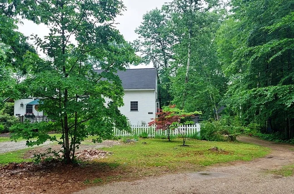 135 Long Point Road Moultonborough NH 03254