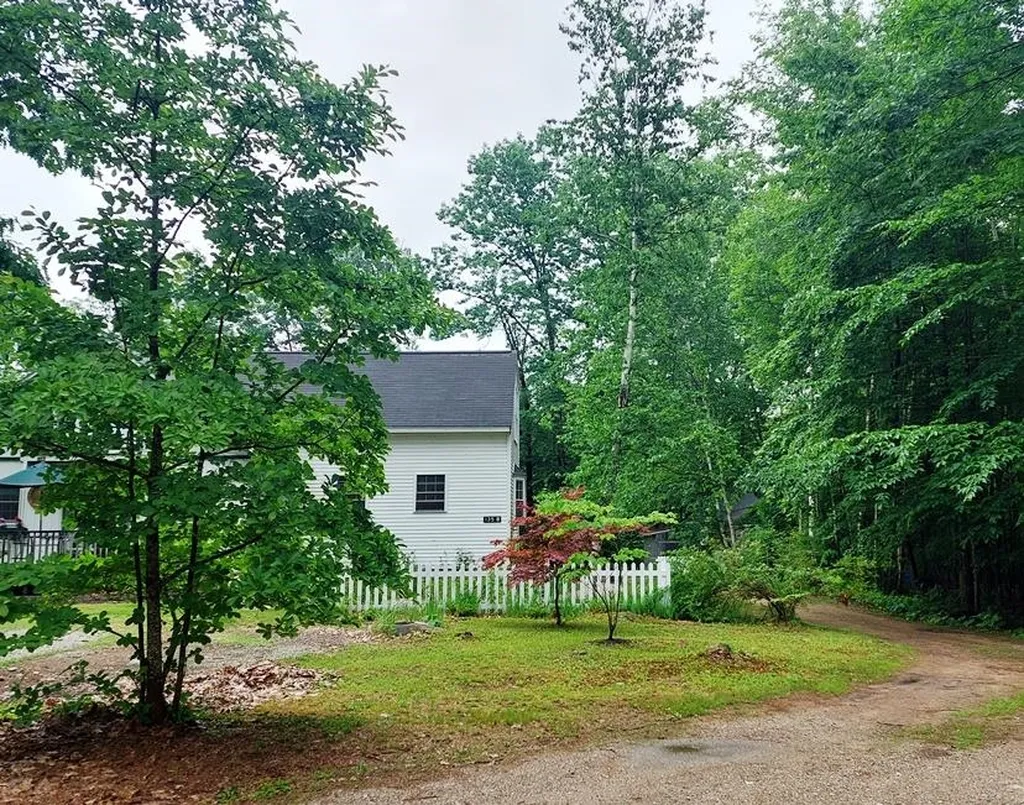 135 Long Point Road Moultonborough NH 03254