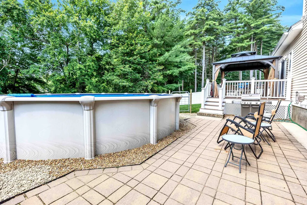 109 Filips Glen Drive Manchester NH 03109