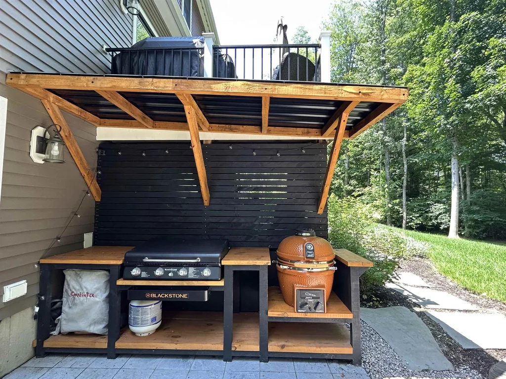 4 Heath Drive Newfields NH 03856
