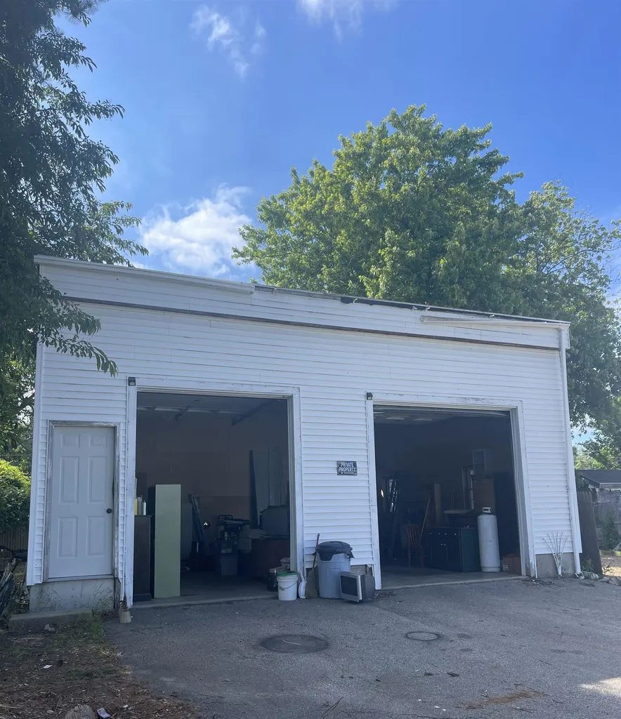 128 - 130 South Main Street Seabrook NH 03874