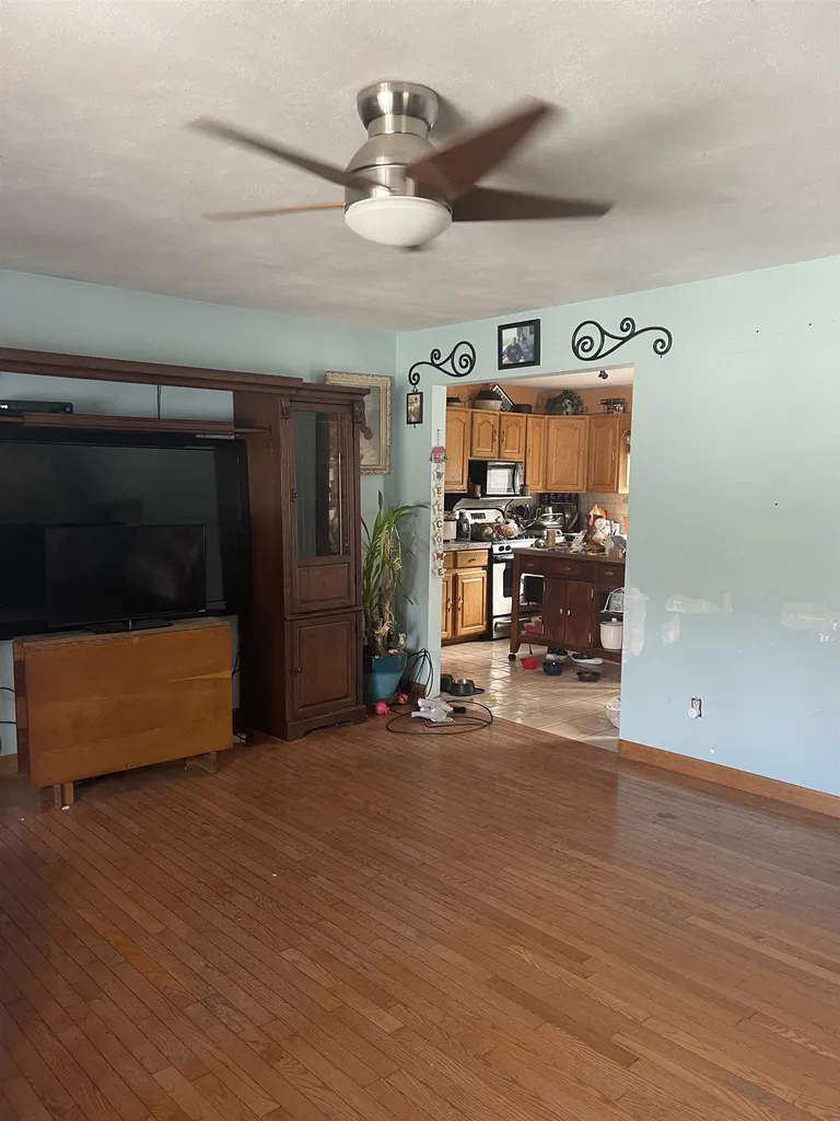 128 - 130 South Main Street Seabrook NH 03874