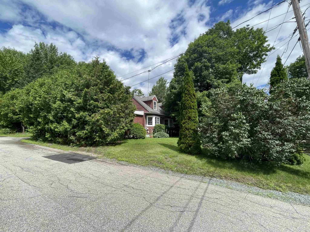 12 Gordon Avenue Gorham NH 03581