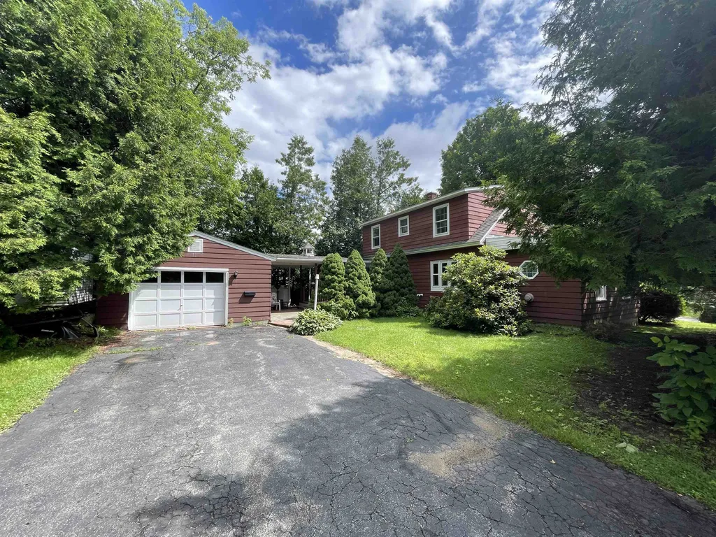 12 Gordon Avenue Gorham NH 03581