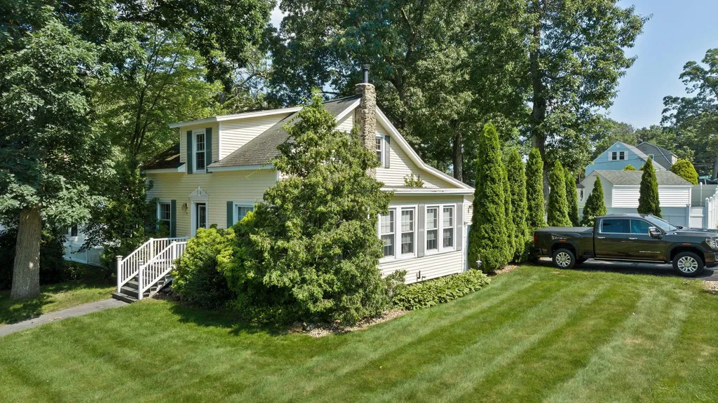 21 Taylor Street Salem NH 03079