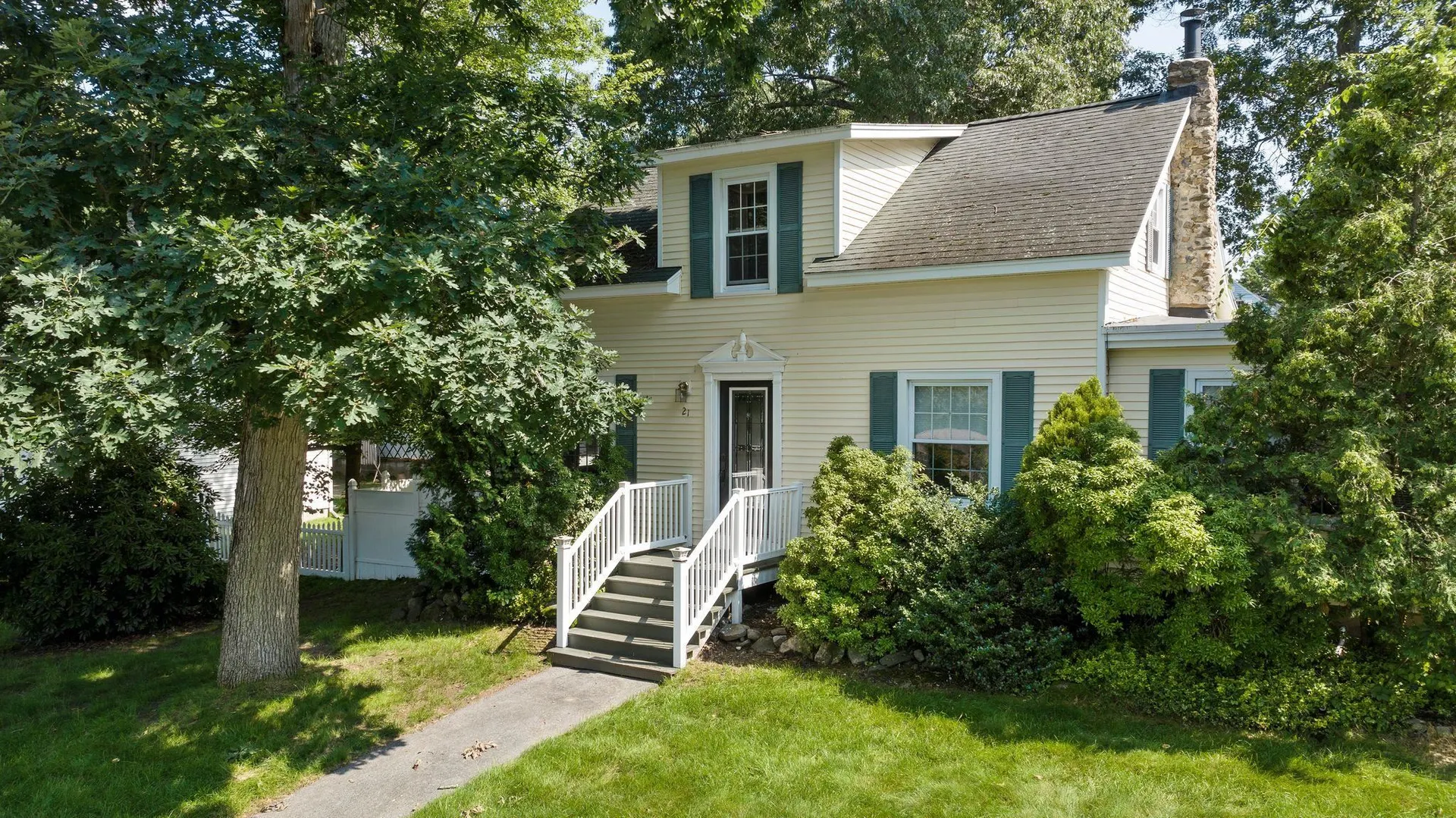 21 Taylor Street Salem NH 03079