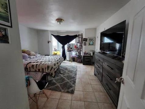16 Holmes Street Nashua NH 03060