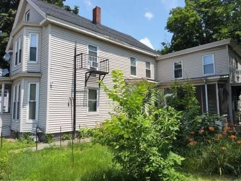 16 Holmes Street Nashua NH 03060