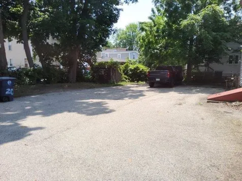 16 Holmes Street Nashua NH 03060