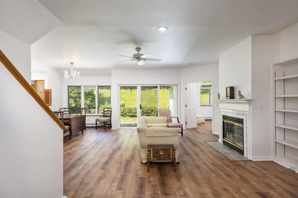 1 Skyline Way Hartford VT 05001