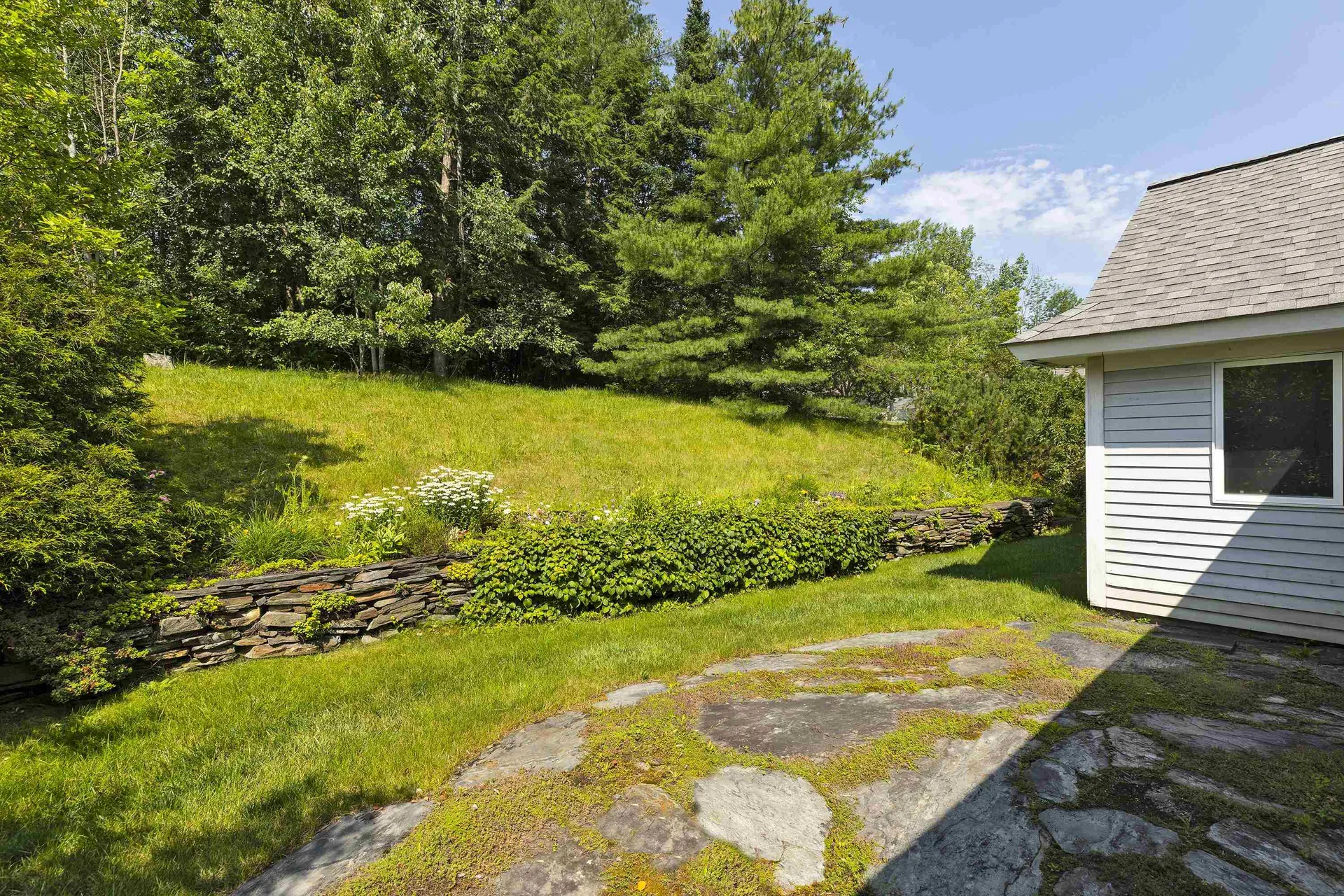 1 Skyline Way Hartford VT 05001