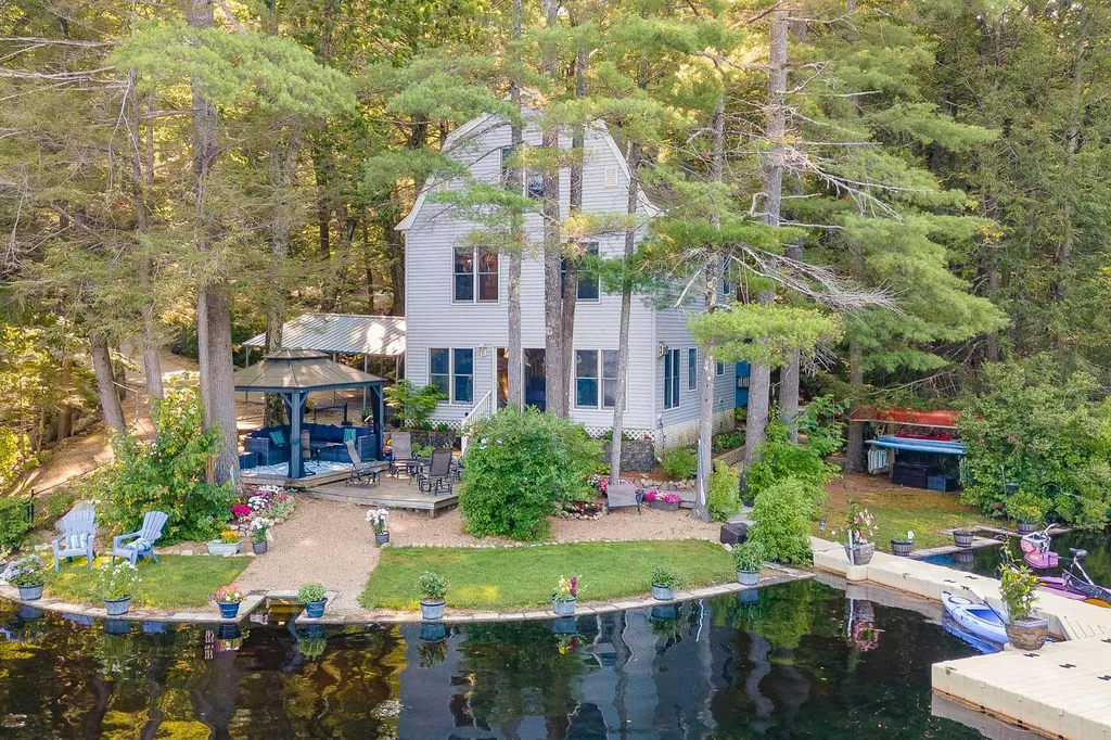12 Perkins Circle Barrington NH 03825