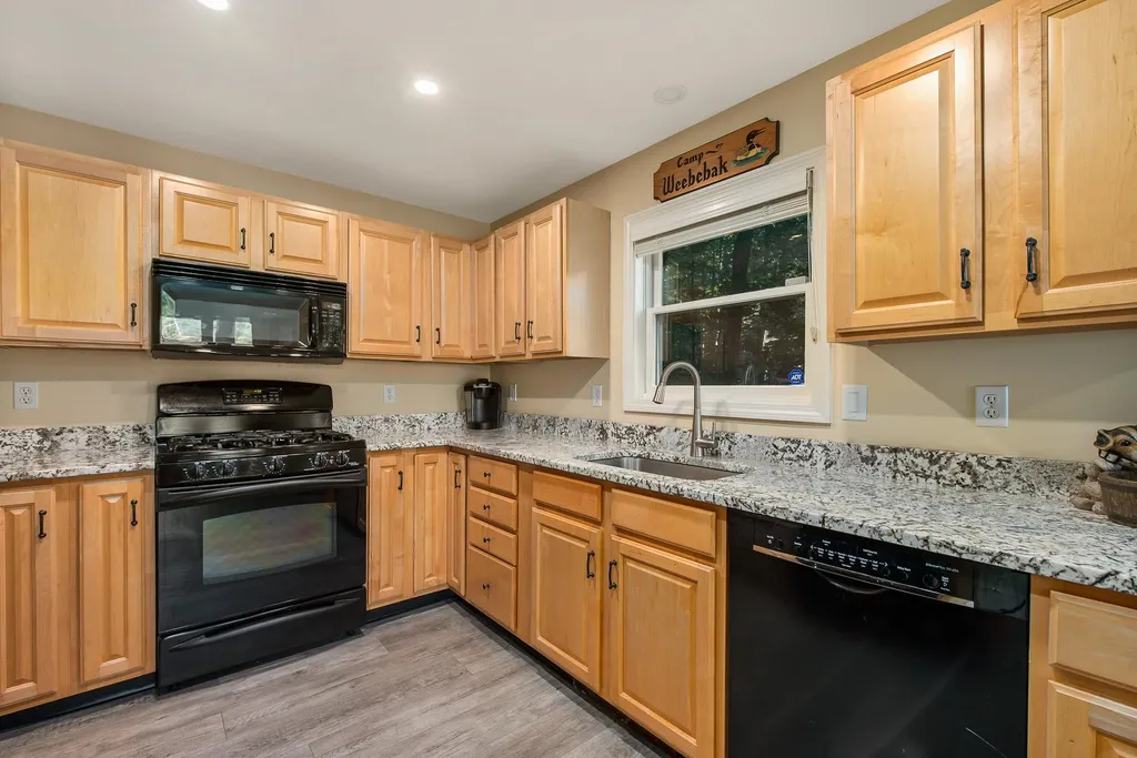 12 Perkins Circle Barrington NH 03825