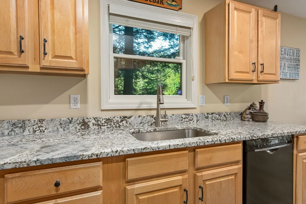 12 Perkins Circle Barrington NH 03825