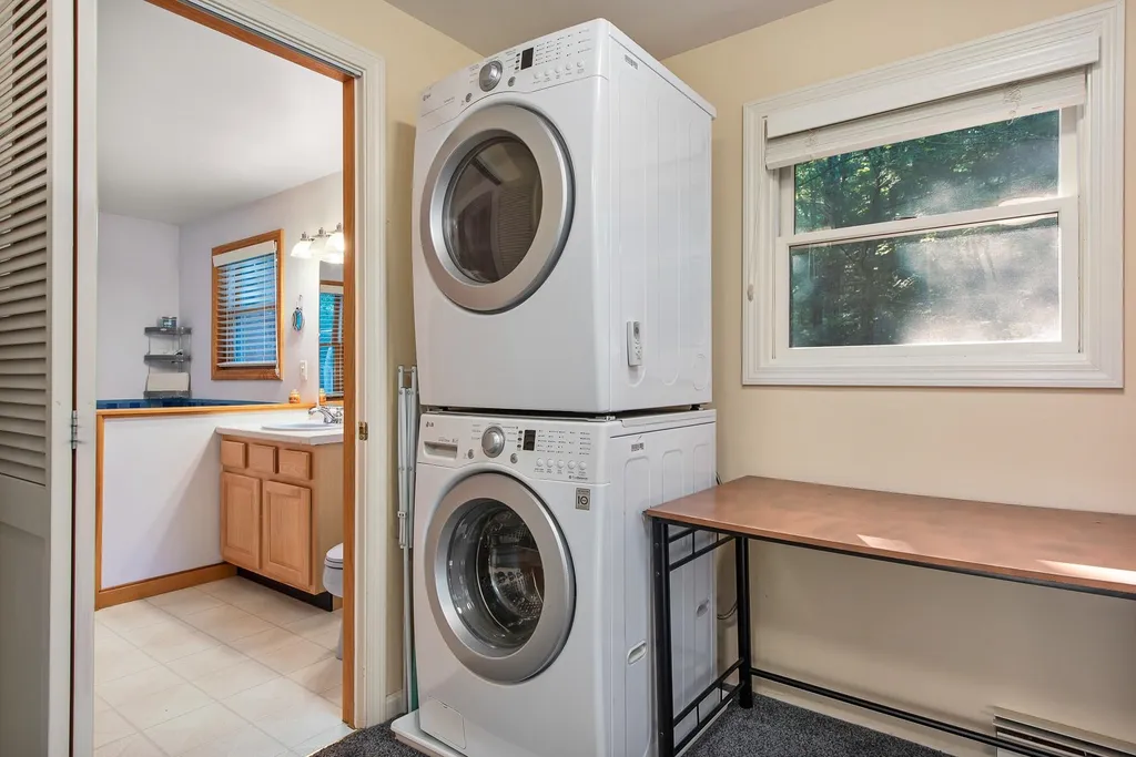 12 Perkins Circle Barrington NH 03825