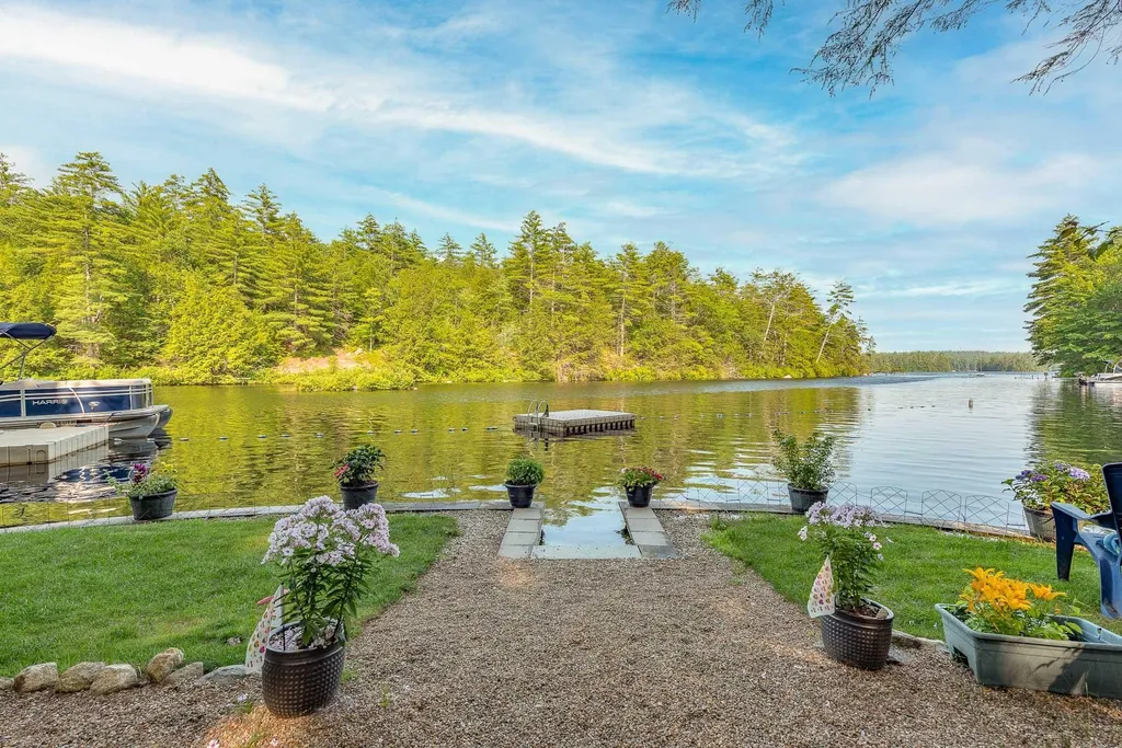12 Perkins Circle Barrington NH 03825