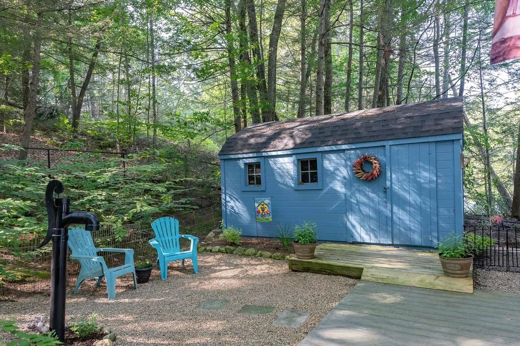 12 Perkins Circle Barrington NH 03825
