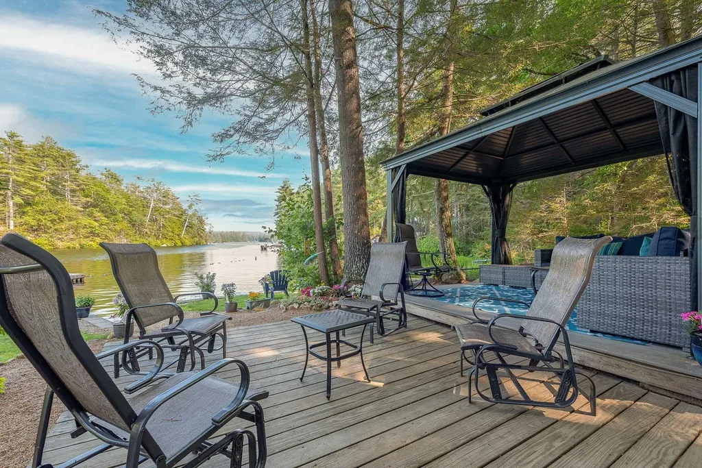 12 Perkins Circle Barrington NH 03825