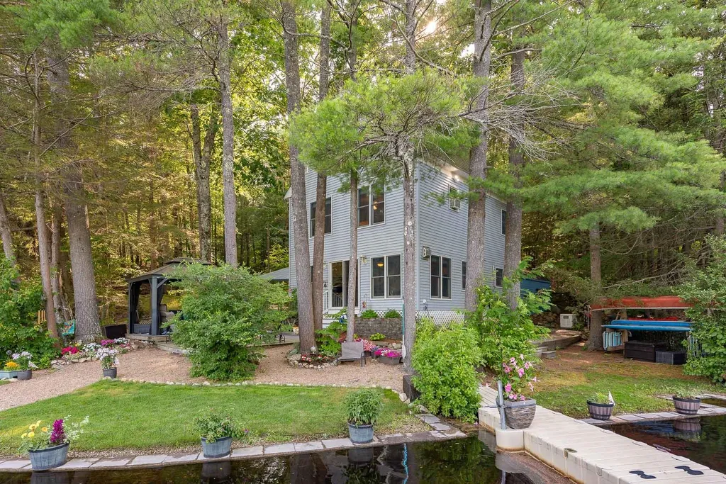 12 Perkins Circle Barrington NH 03825