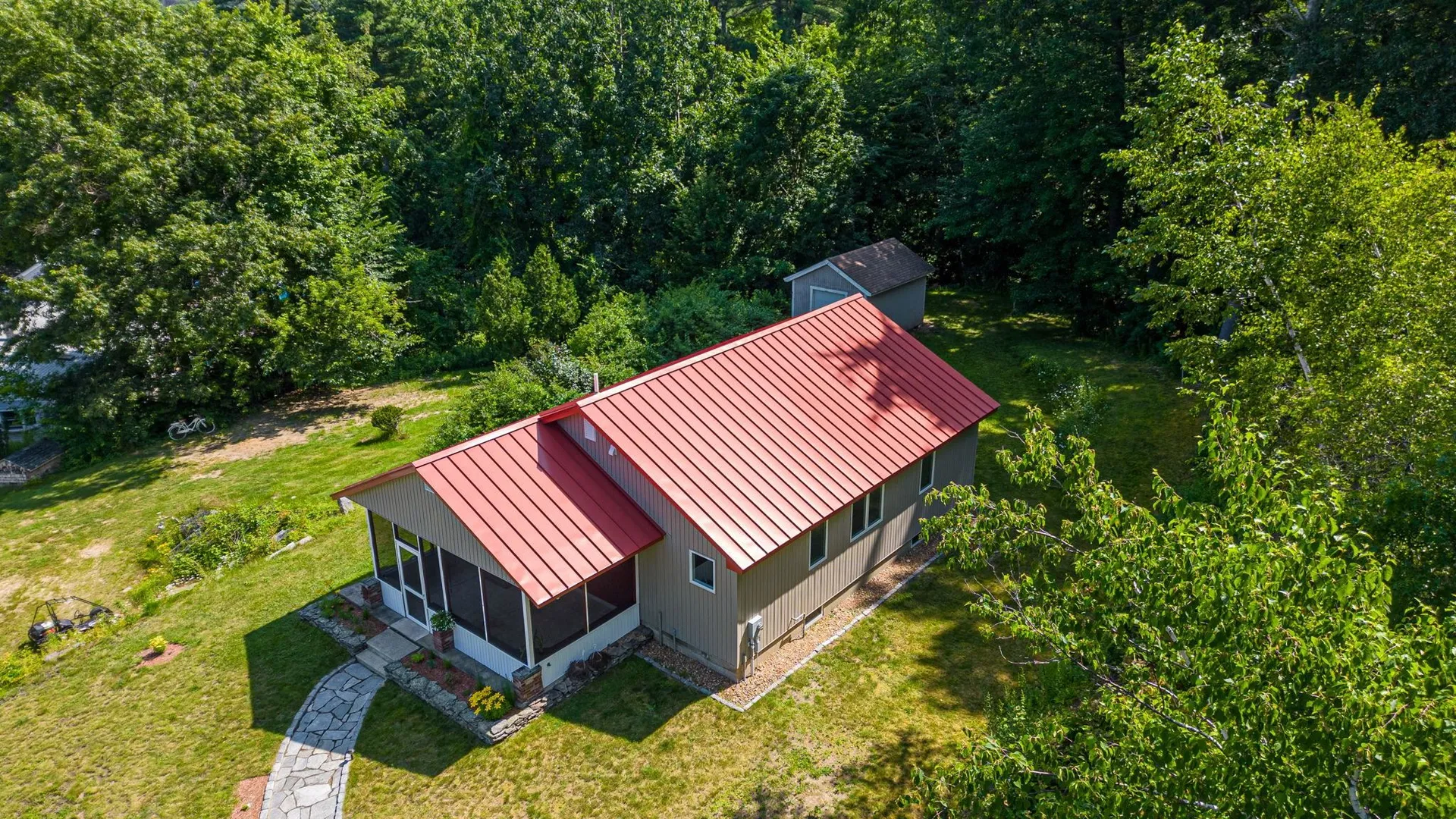 21 Webster Avenue Pelham NH 03076