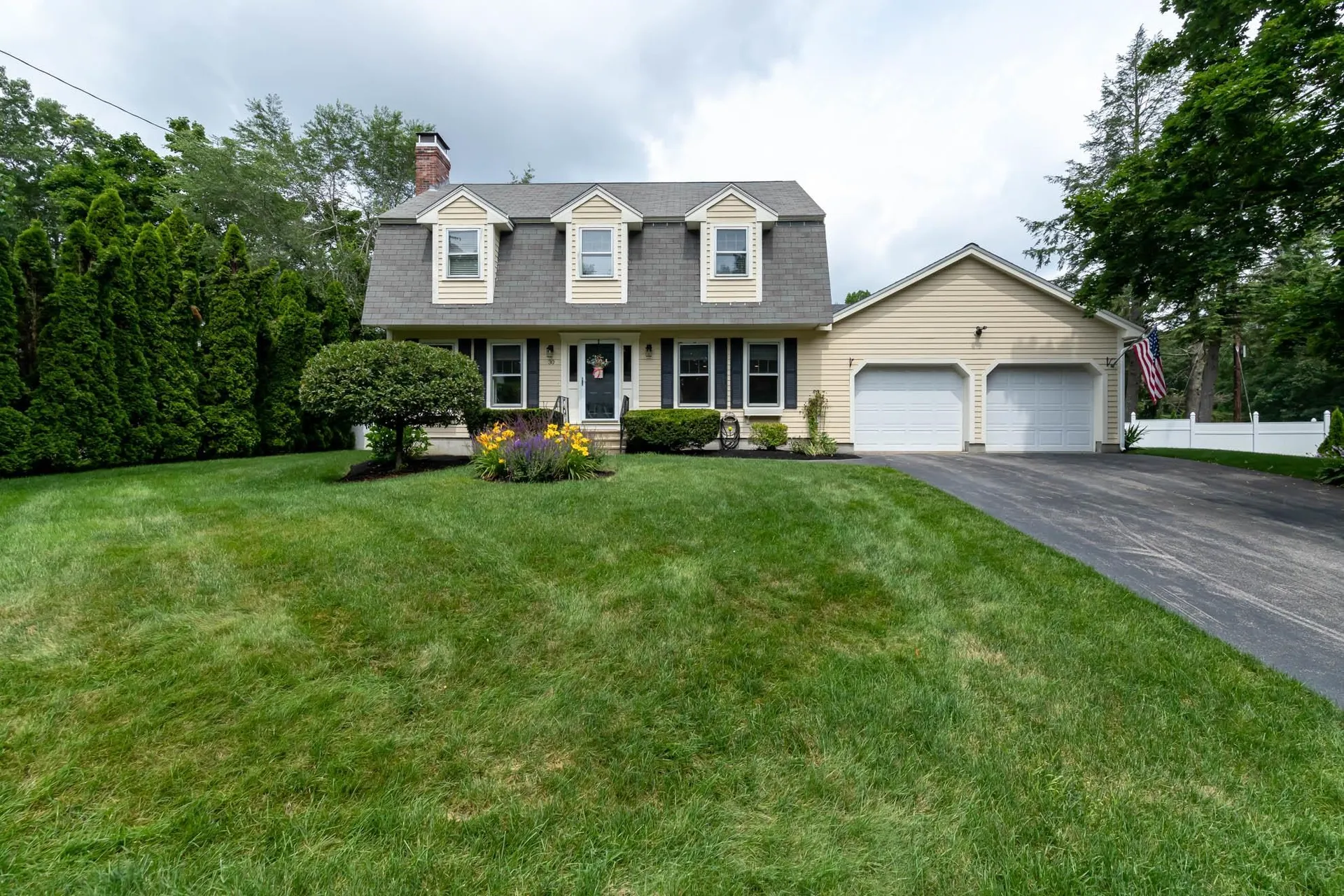30 Grace Drive Nashua NH 03062