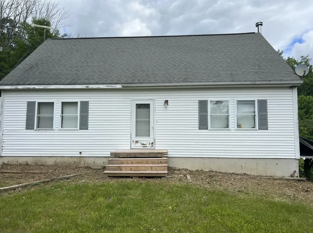 424 1st Nh Turnpike Northwood NH 03261
