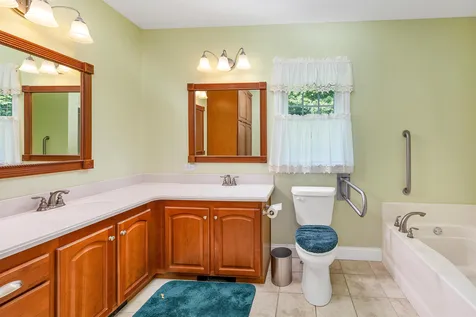 814 North Line Road Tuftonboro NH 03816