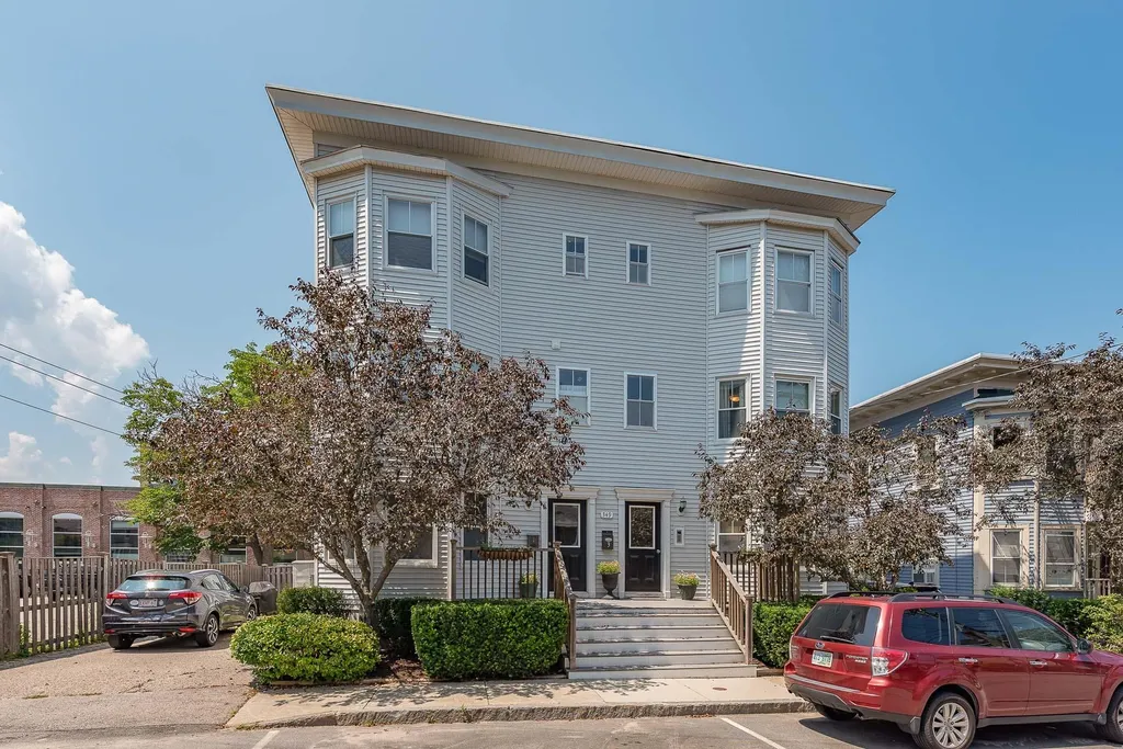 349 Hanover Street Portsmouth NH 03801
