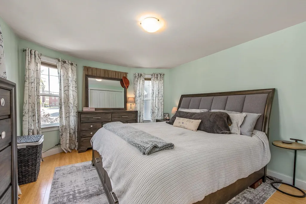 349 Hanover Street Portsmouth NH 03801