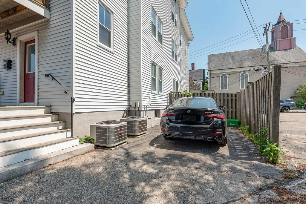349 Hanover Street Portsmouth NH 03801